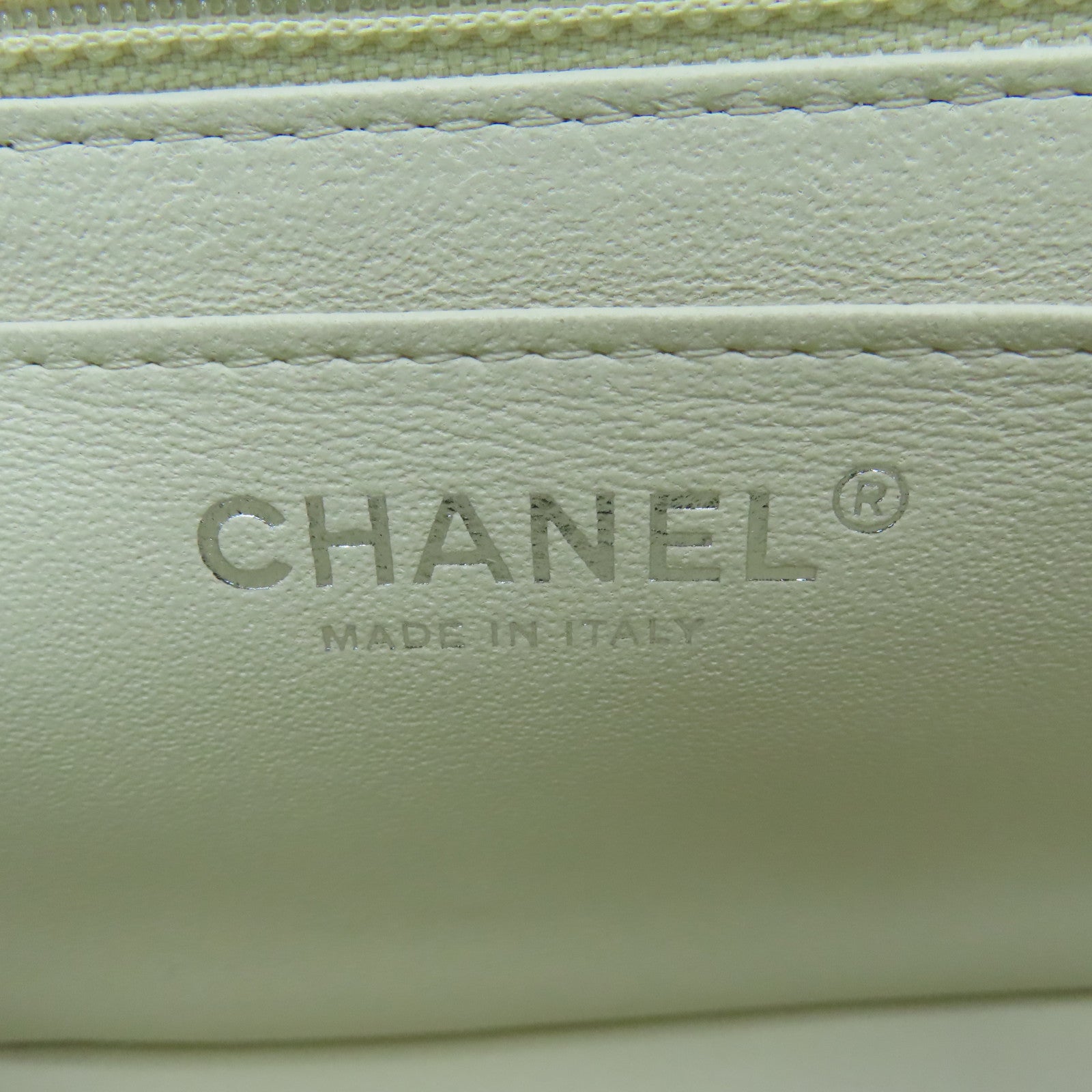 CHANEL 【激減優惠】斜紋羊皮皮革Shoulder Bag銀扣鏈帶肩背袋白色