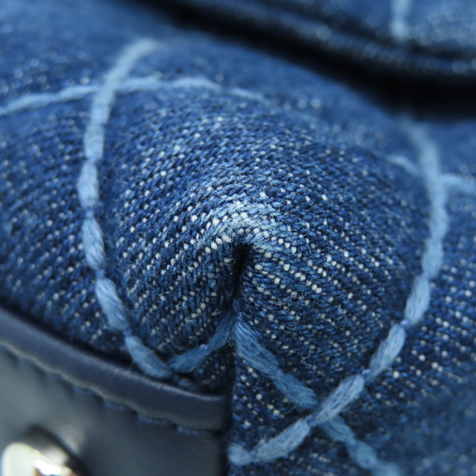 CHANEL 菱格Denim Coco handle銀扣鏈帶肩背袋藍色