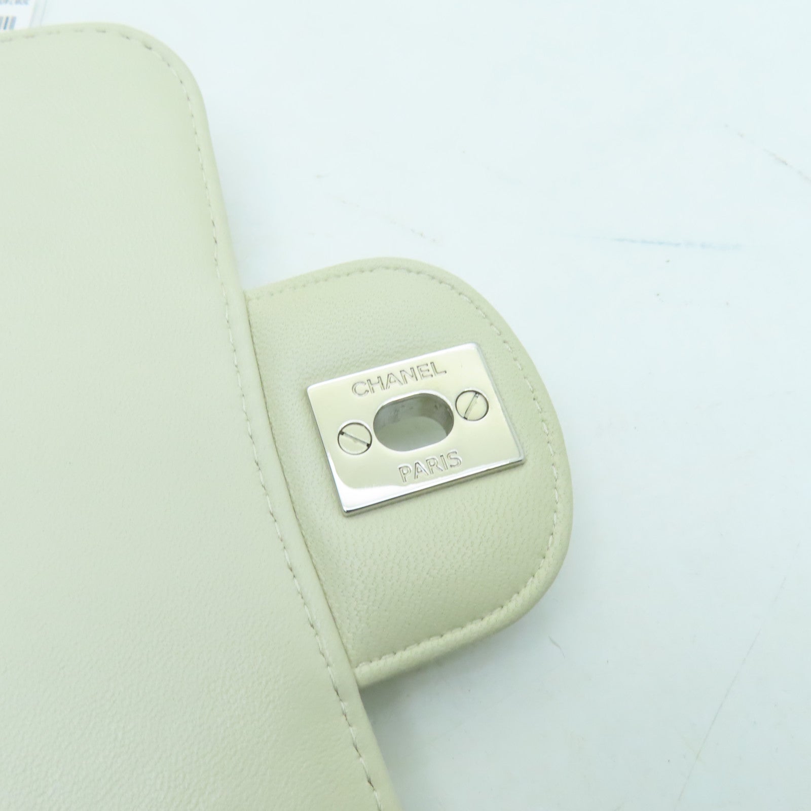 CHANEL 【激減優惠】斜紋羊皮皮革Shoulder Bag銀扣鏈帶肩背袋白色