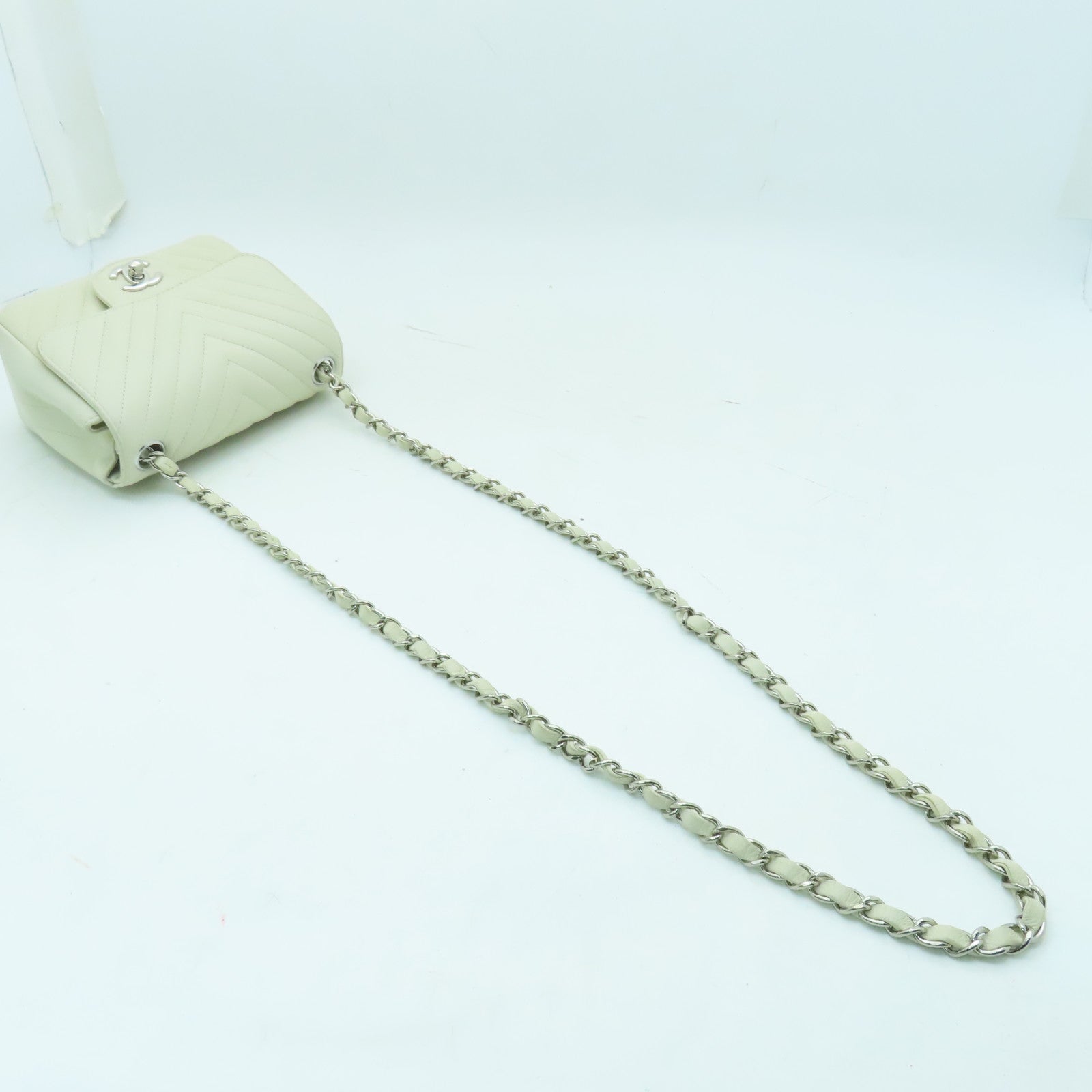 CHANEL 【激減優惠】斜紋羊皮皮革Shoulder Bag銀扣鏈帶肩背袋白色
