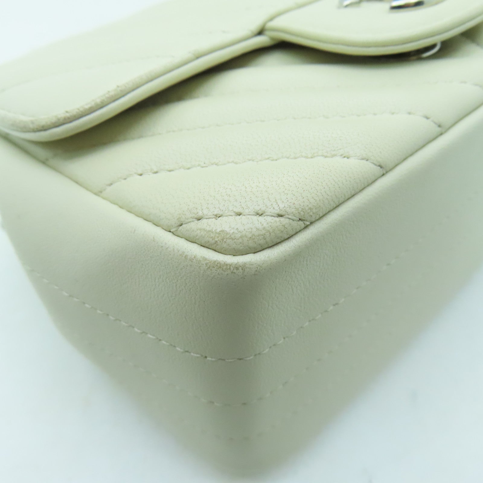 CHANEL 【激減優惠】斜紋羊皮皮革Shoulder Bag銀扣鏈帶肩背袋白色