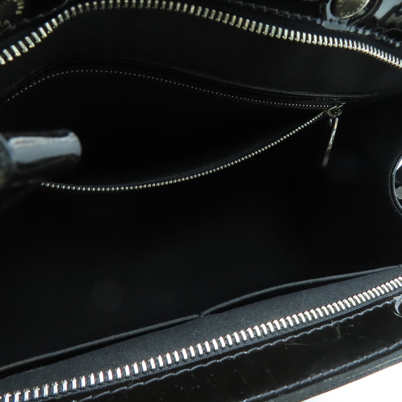 LOUIS VUITTON Epi Shiny Brea MM Silver Buckle Handle Shoulder Backpack Black