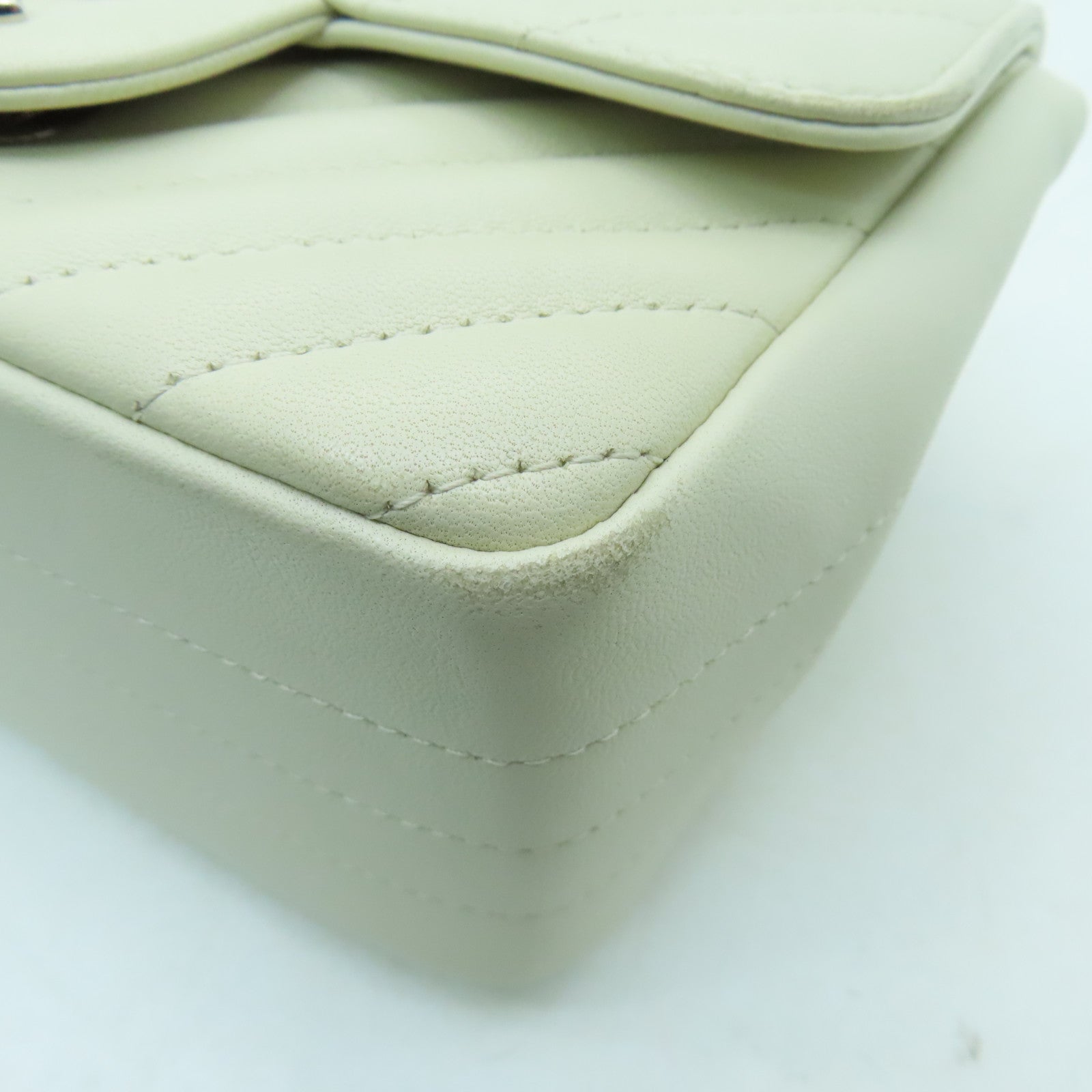 CHANEL 【激減優惠】斜紋羊皮皮革Shoulder Bag銀扣鏈帶肩背袋白色
