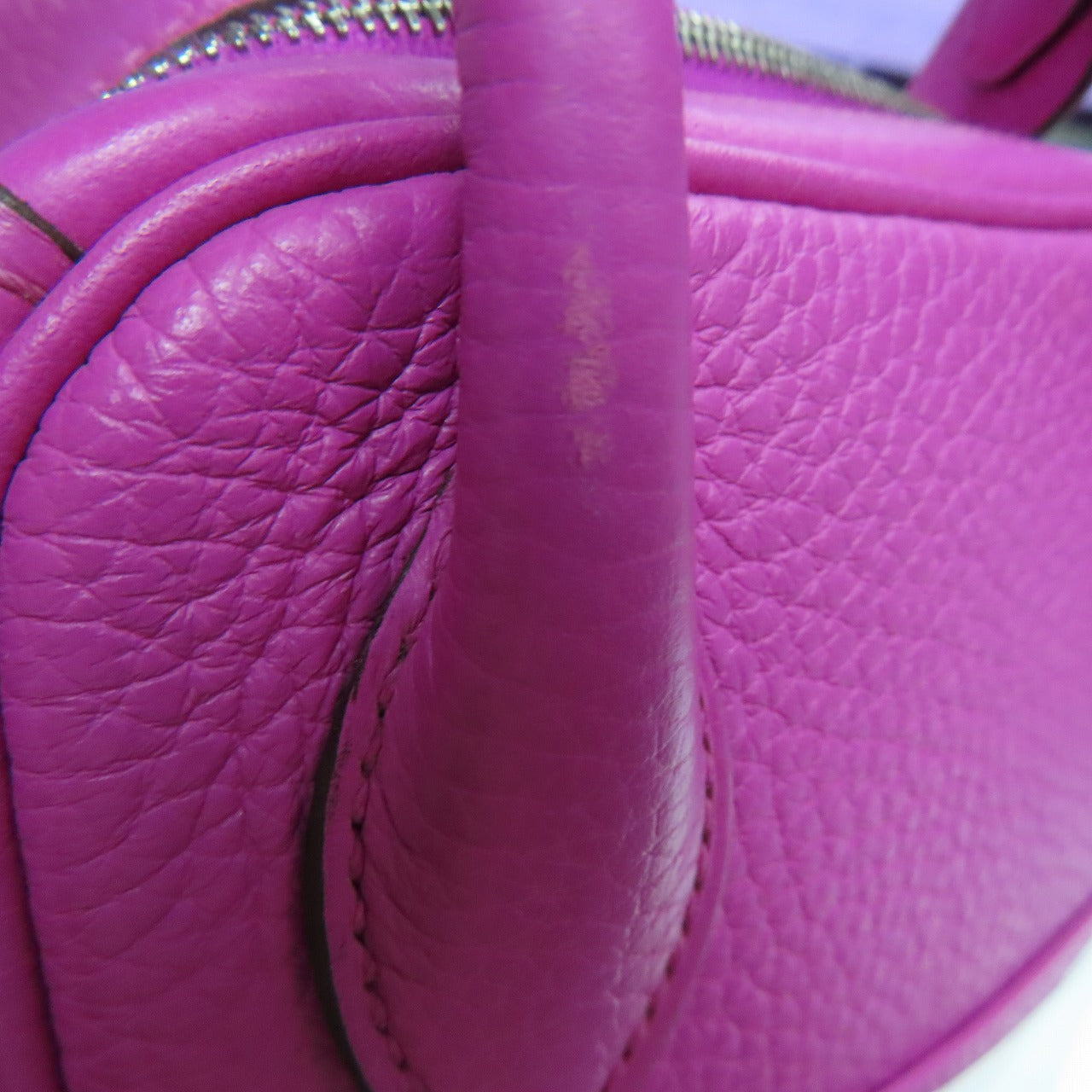 HERMES Clemence皮革Lindy 26银扣手挽肩背两用袋Magnolia