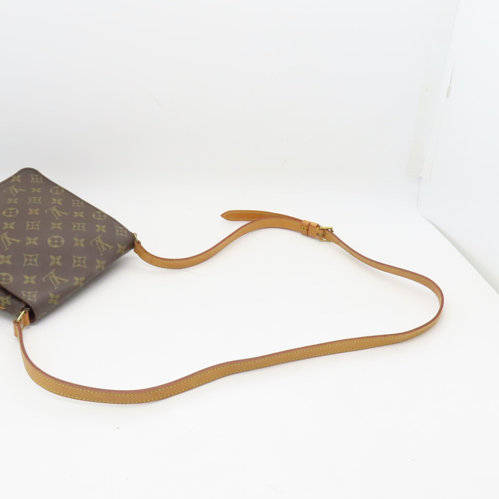 LOUIS VUITTON Monogram Musette Salsa Gold Buckle Shoulder Bag Brown