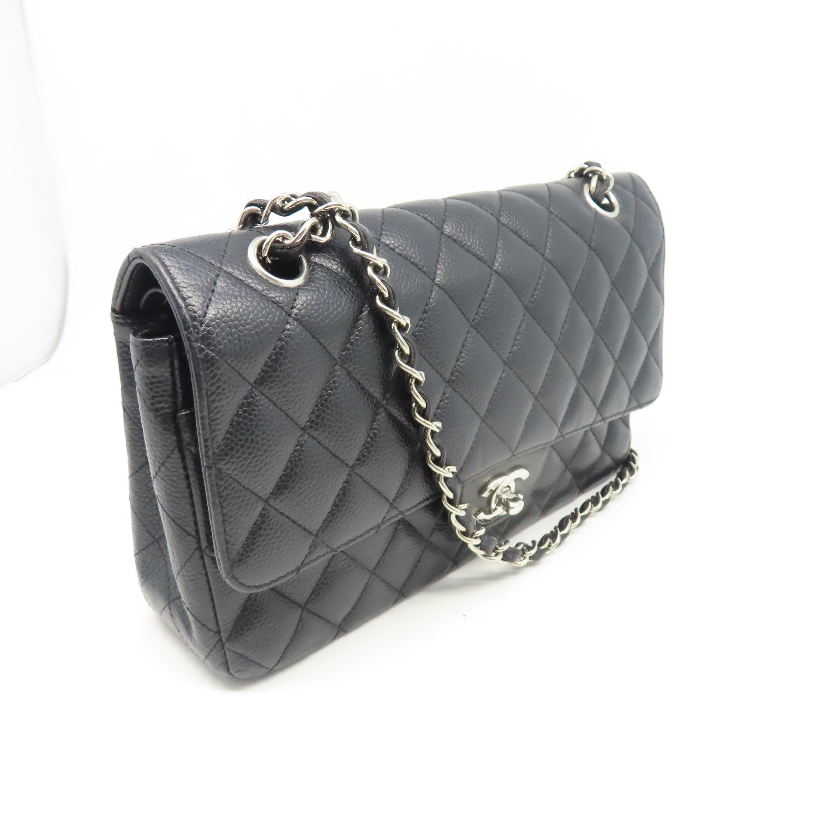 CHANEL 菱格Caviar皮革Classic 25cm銀扣鏈帶肩背袋黑色