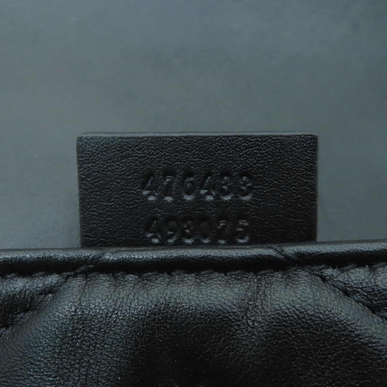 GUCCI 牛皮皮革GG Marmont金扣鏈帶肩背袋黑色