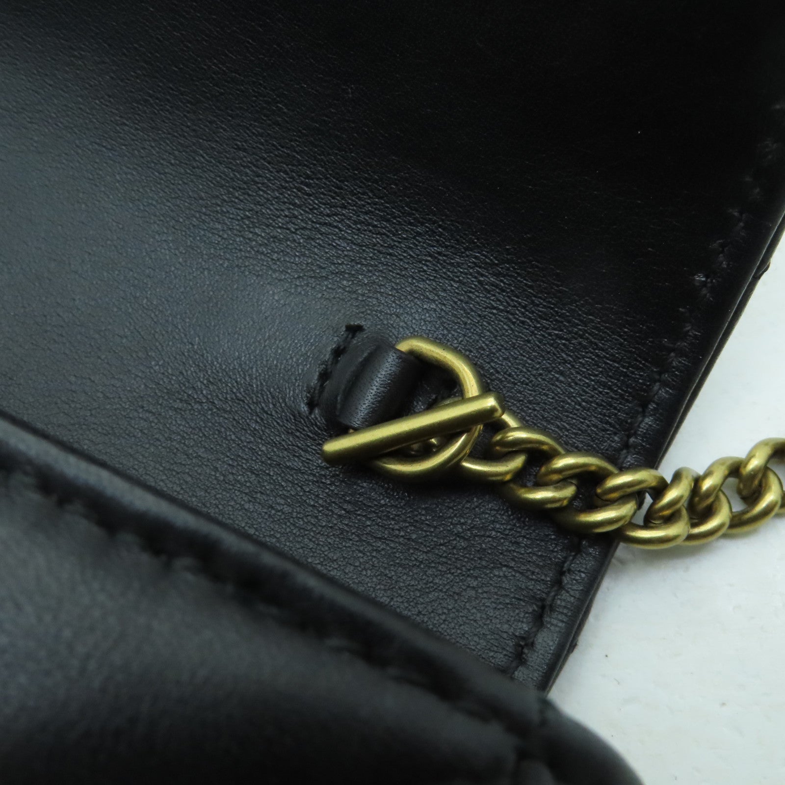 GUCCI 牛皮皮革GG Marmont金扣鏈帶肩背袋黑色