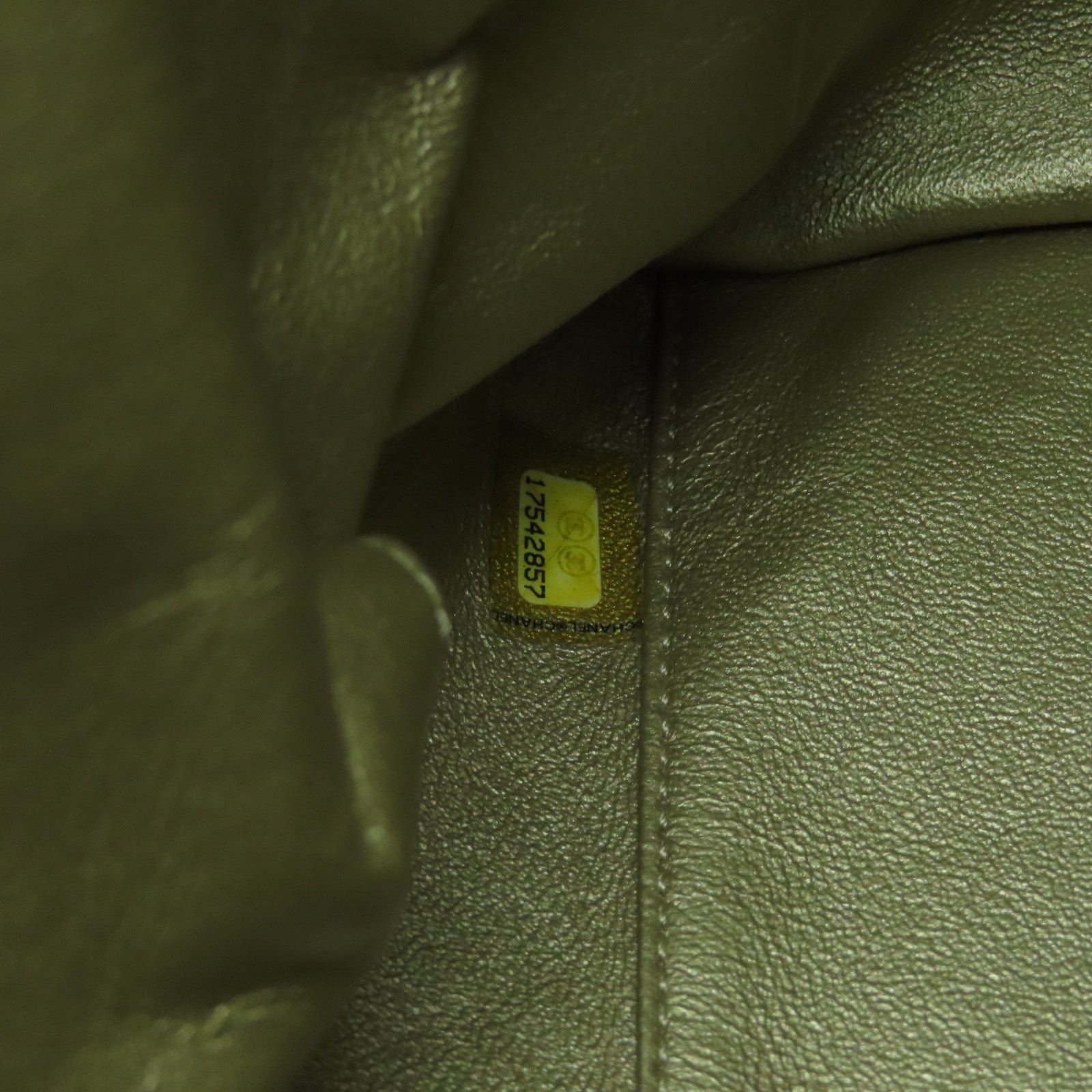 CHANEL 菱格牛皮皮革Shoulder Bag金扣肩背袋白色