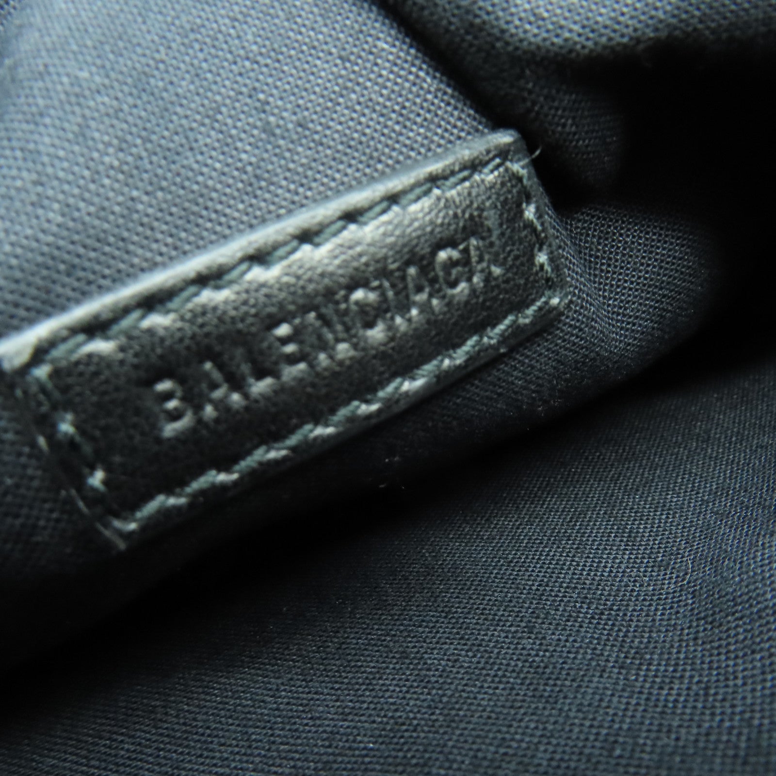 BALENCIAGA 帆布Shoulder Bag銀扣肩背袋黑色