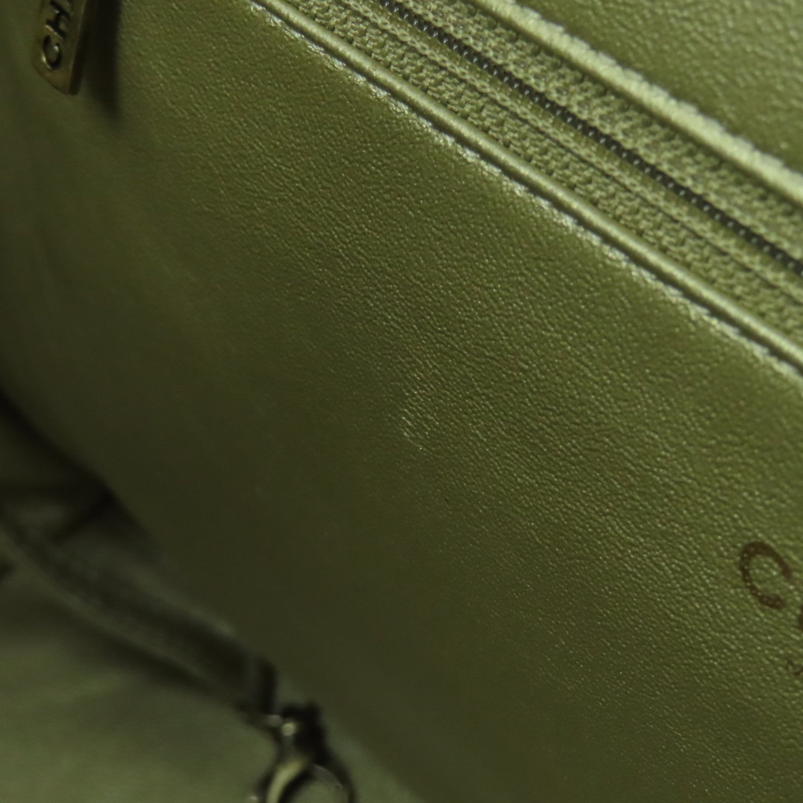 CHANEL 菱格牛皮皮革Shoulder Bag金扣肩背袋白色
