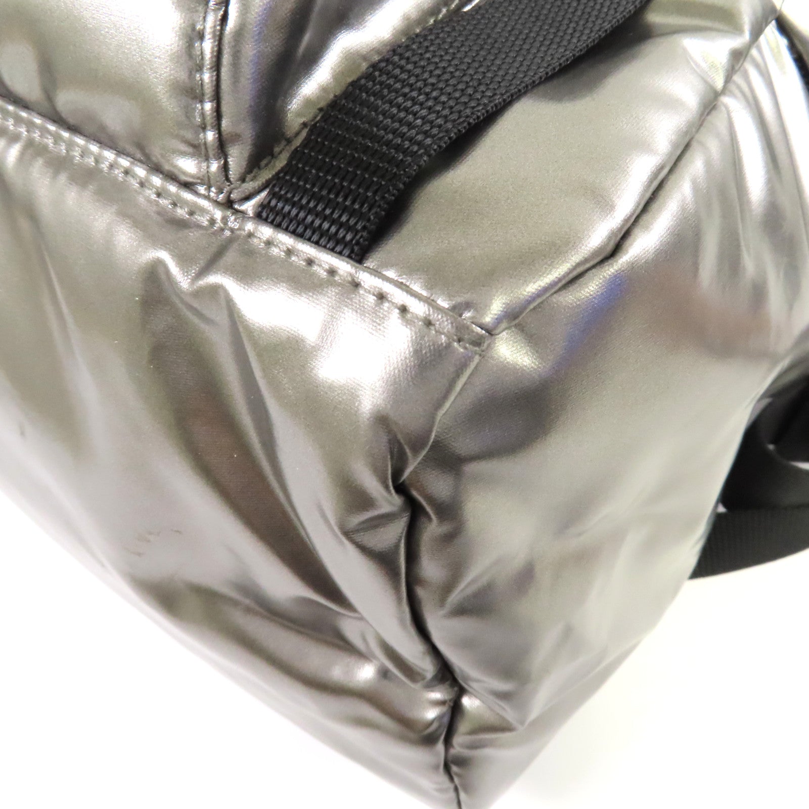 PRADA 尼龍Backpack銀扣背包銀色