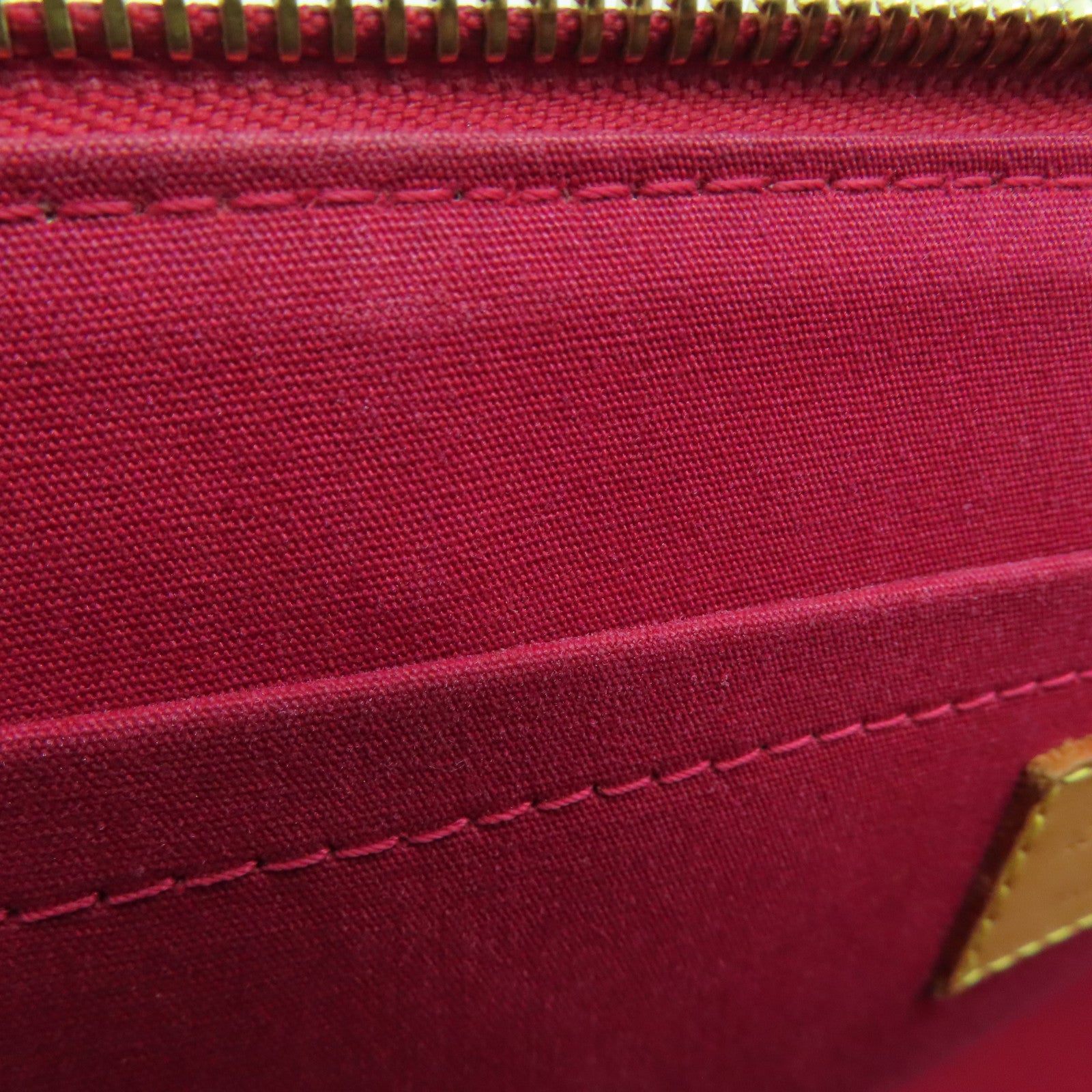 LOUIS VUITTON Mono-Vernis Rosewood Avenue Shoulder Bag金扣肩背袋红色