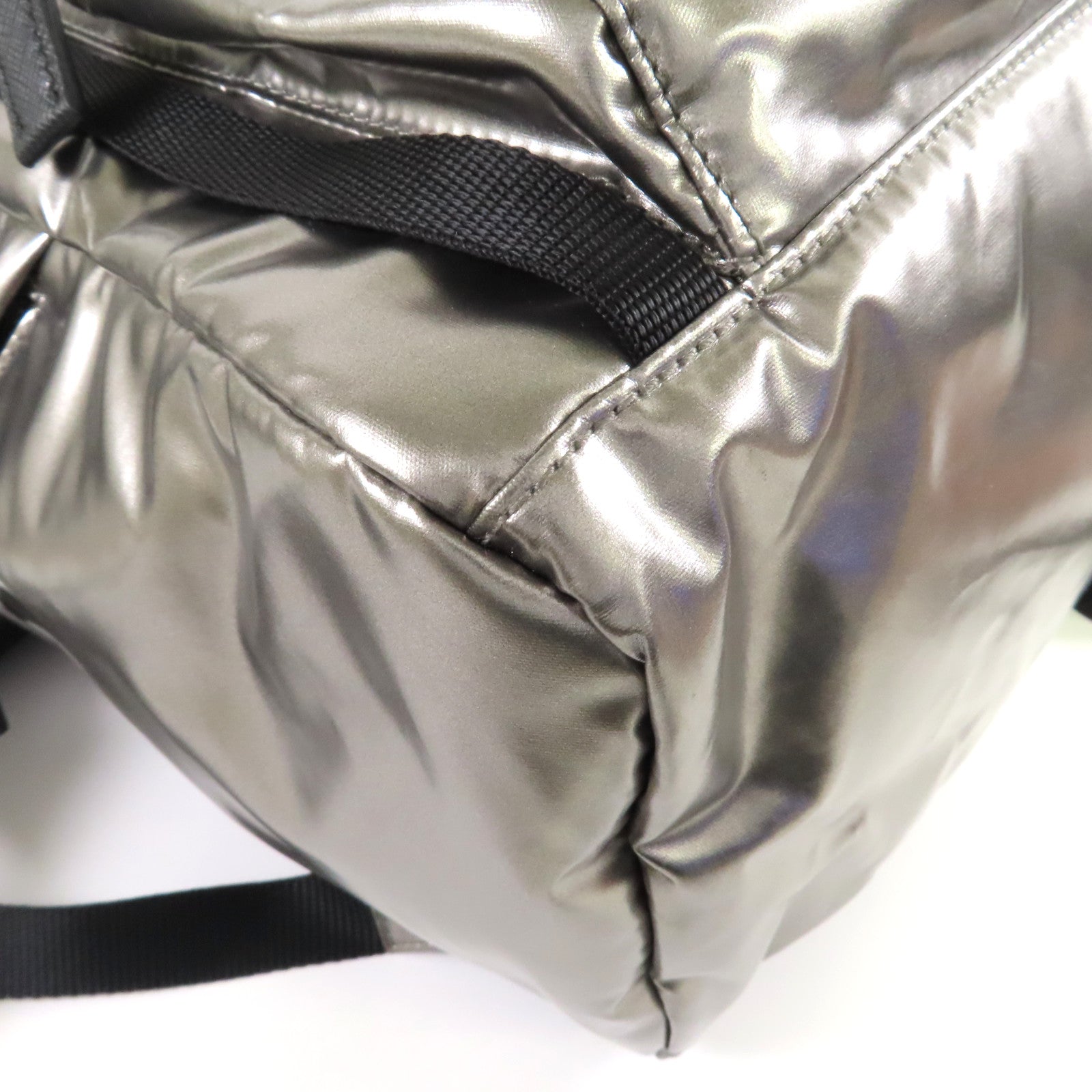 PRADA 尼龍Backpack銀扣背包銀色