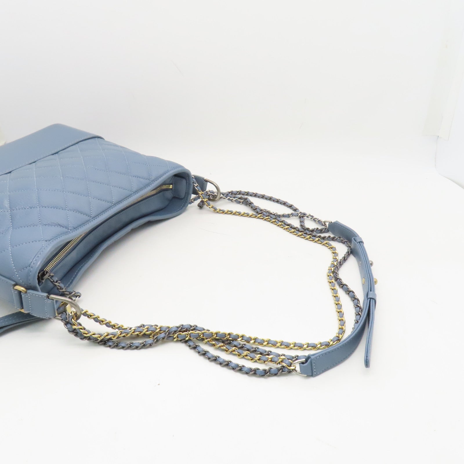 CHANEL rhombic cowhide leather Gabrielle gold buckle / silver buckle chain shoulder bag light blue
