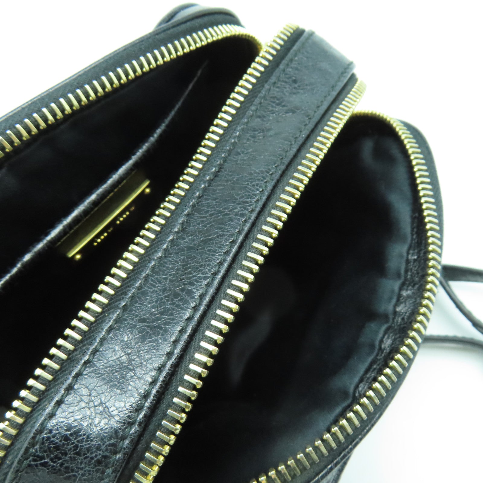 Miu Miu 菱格羊皮皮革Shoulder Bag金扣肩背袋黑色