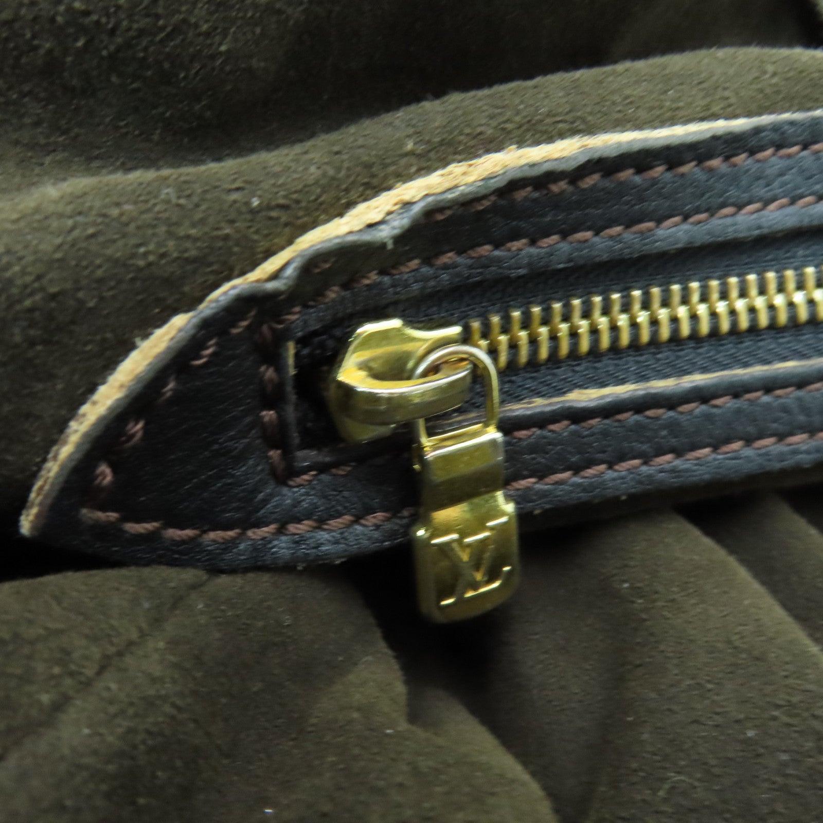LOUIS VUITTON 牛皮皮革Mahina金扣手挽肩背兩用袋黑色