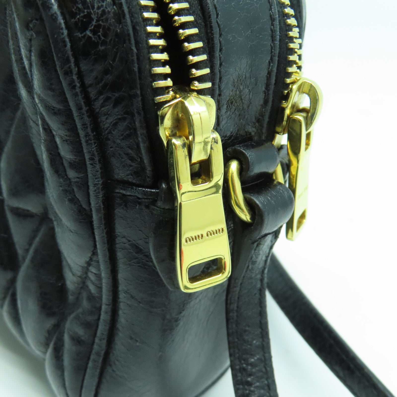Miu Miu 菱格羊皮皮革Shoulder Bag金扣肩背袋黑色