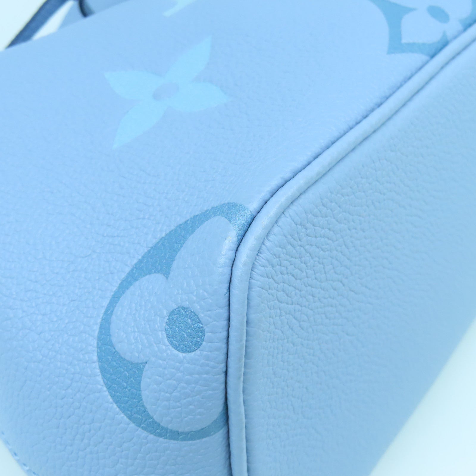 LOUIS VUITTON Monogram Empreinte Noe BB gold buckle handle shoulder bag dual-use summer blue