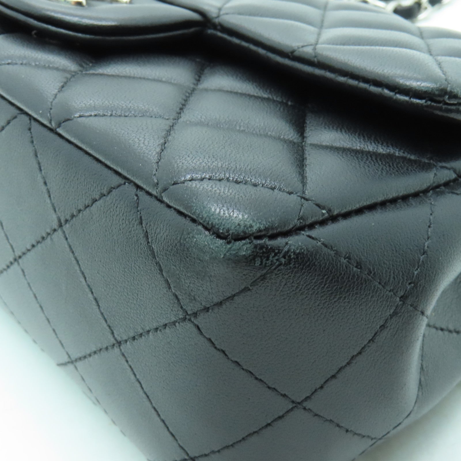 CHANEL 菱格羊皮皮革Classic 20cm銀扣鏈帶肩背袋黑色