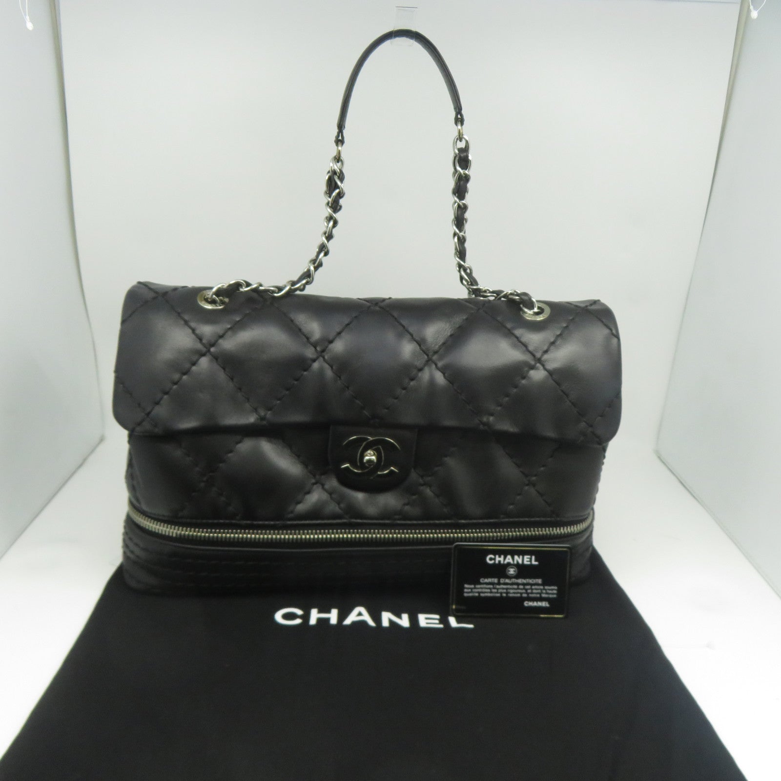 CHANEL 菱格牛皮皮革Chain Shoulder銀扣鏈帶肩背袋黑色