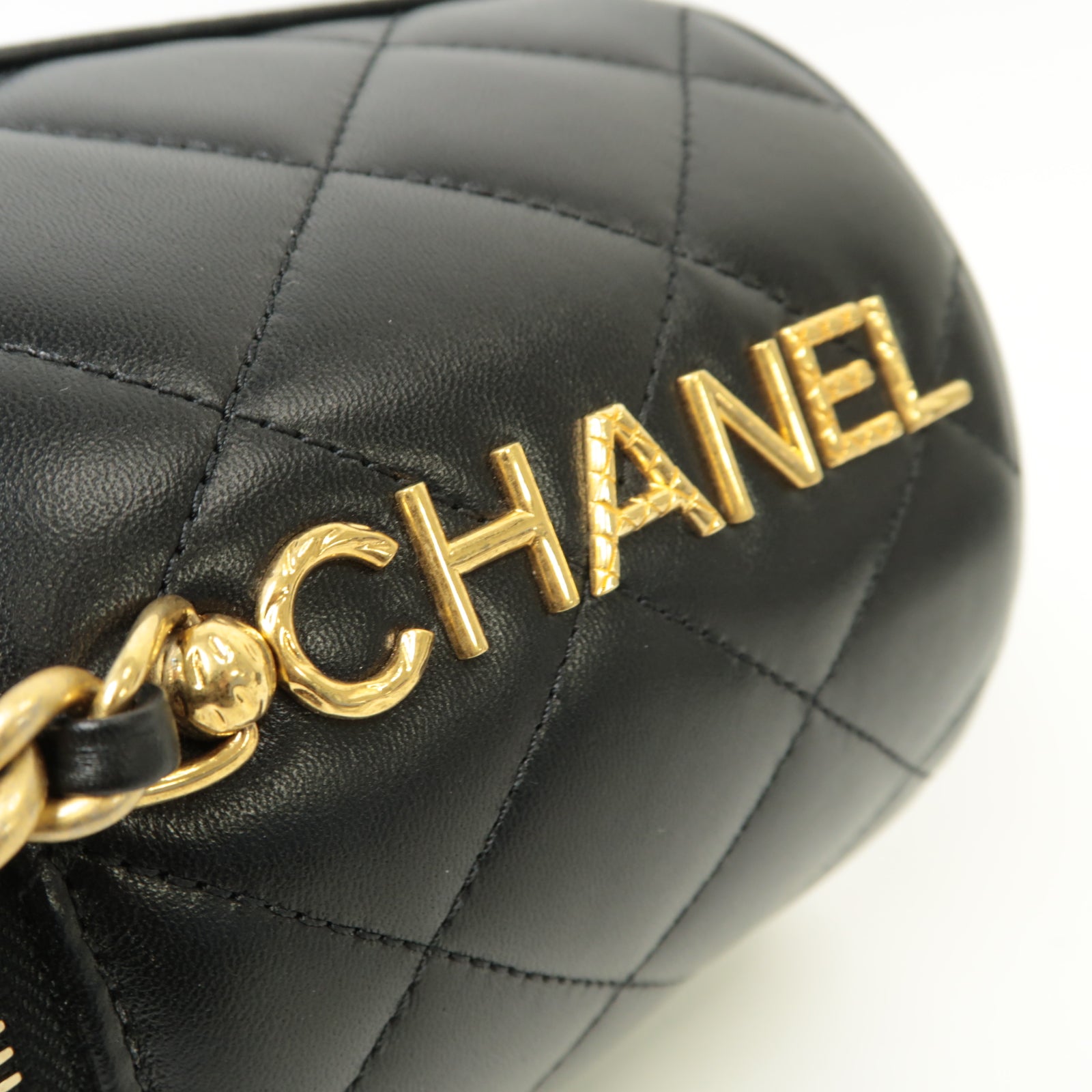 CHANEL 菱格羊皮皮革Vanity Case金扣鏈帶肩背袋黒色