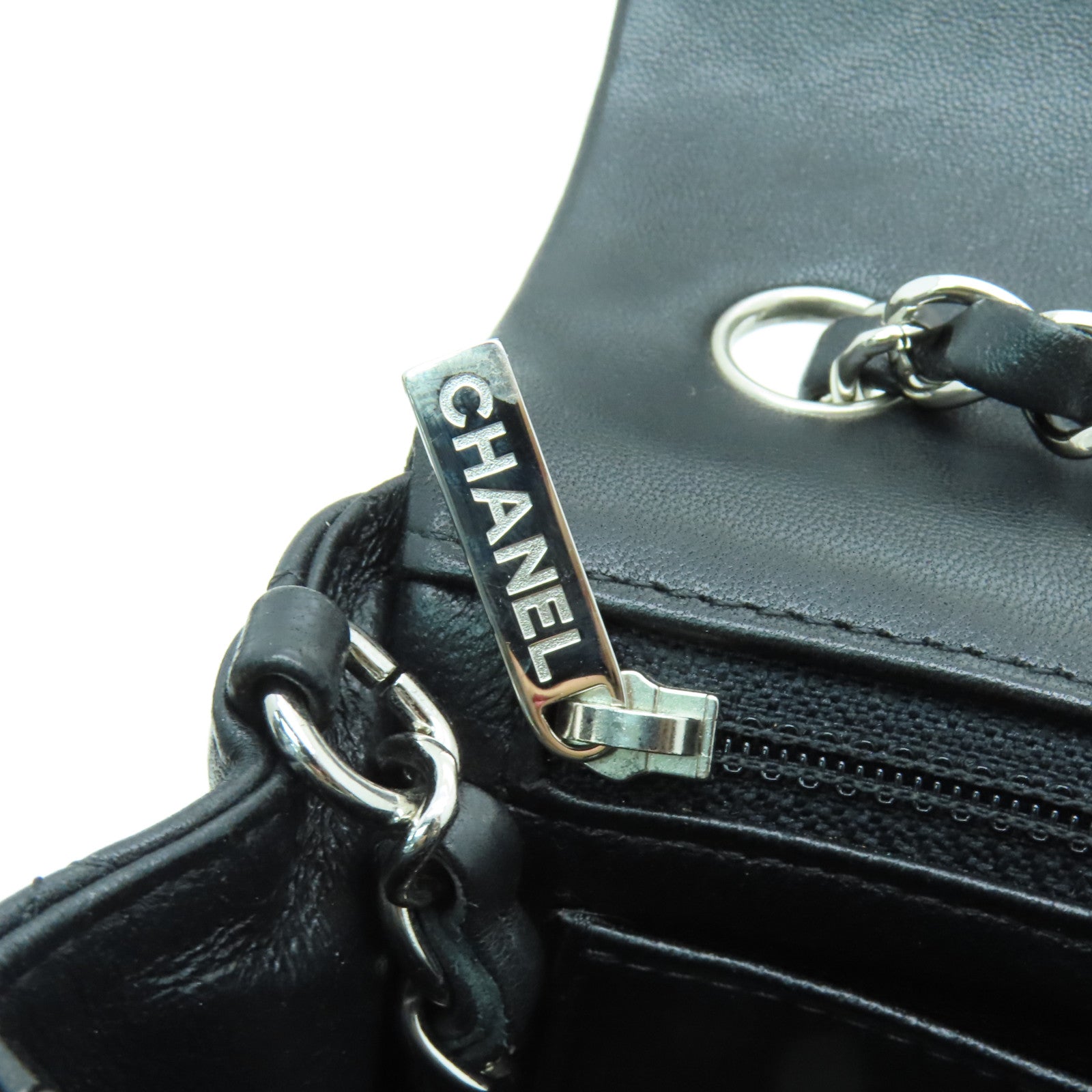 CHANEL 菱格羊皮皮革Classic 20cm銀扣鏈帶肩背袋黑色