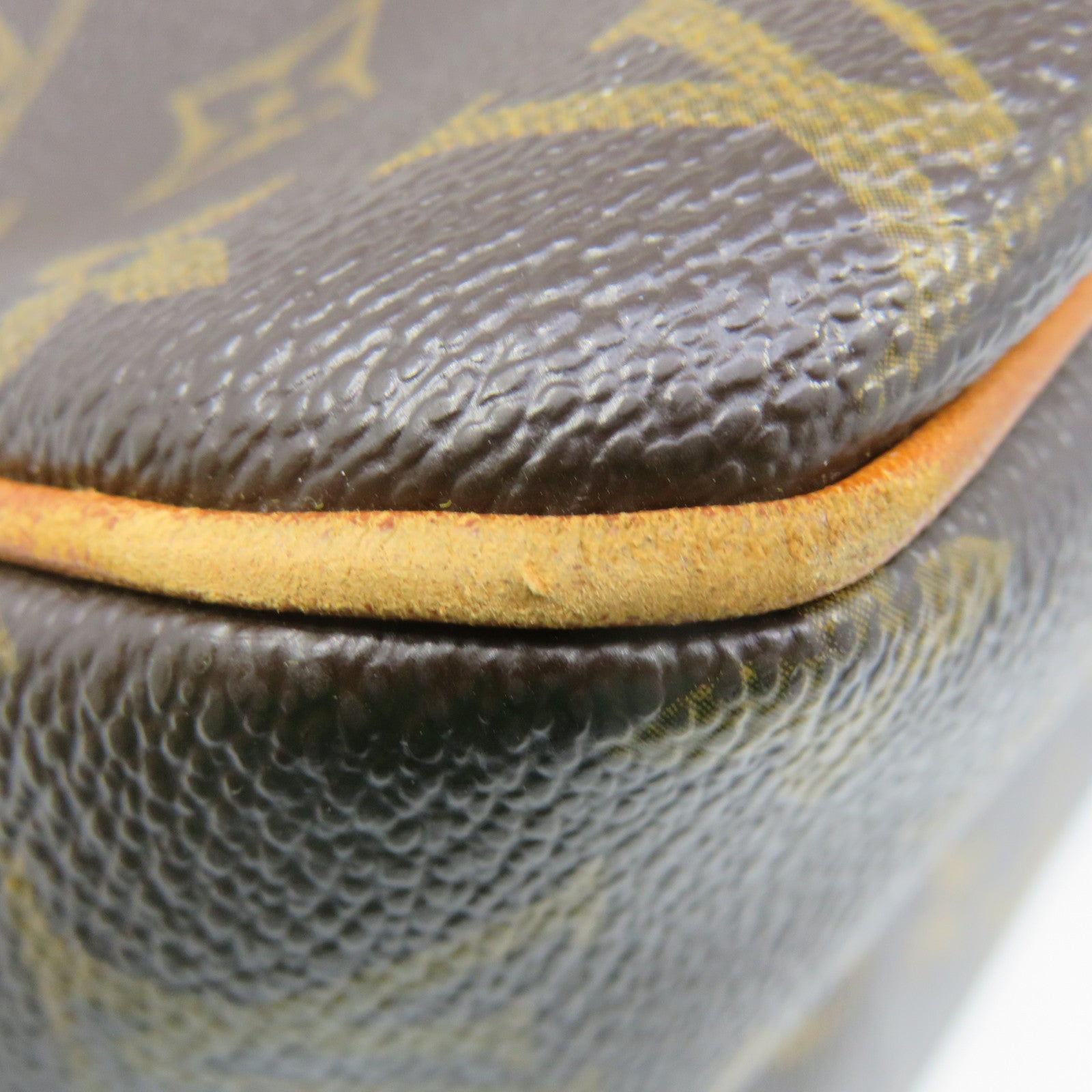 LOUIS VUITTON Monogram Batignolles Horizont Shoulder Bag肩背袋啡色