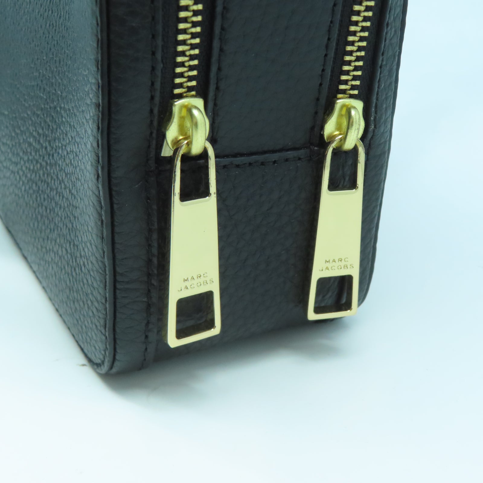 MARC JACOBS 牛皮皮革2 Way Shoulder金扣手挽肩背兩用袋黑色