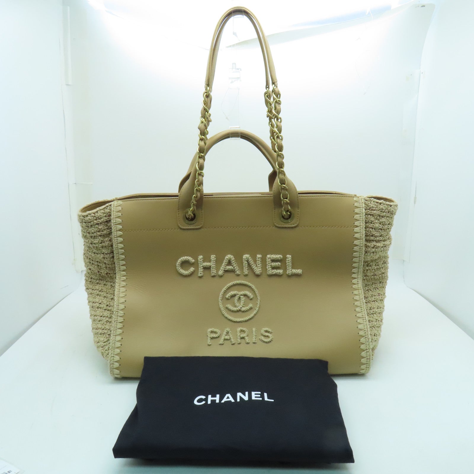 CHANEL 【激減優惠】牛皮皮革Deauville Tote金扣手挽袋米色