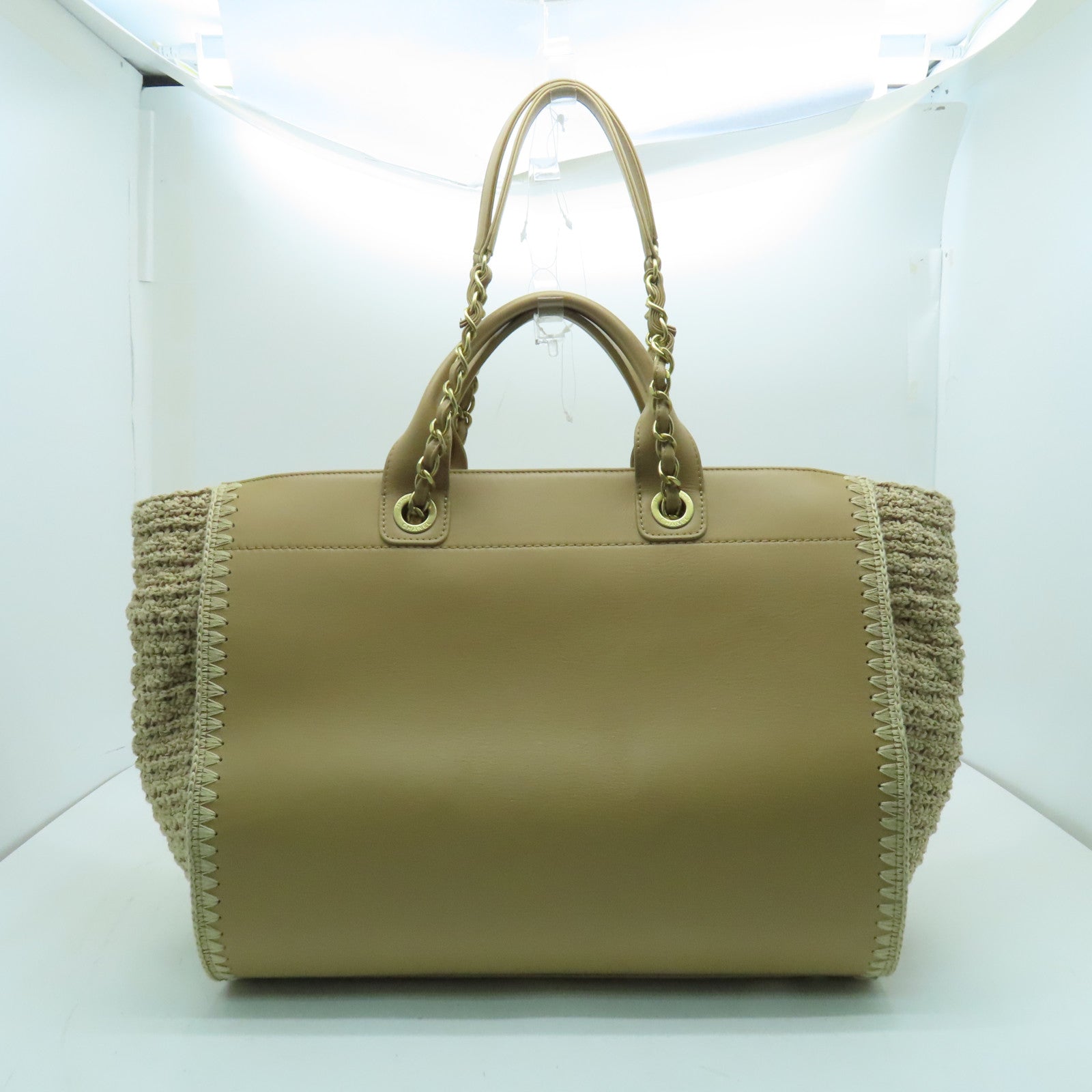 CHANEL 【激減優惠】牛皮皮革Deauville Tote金扣手挽袋米色