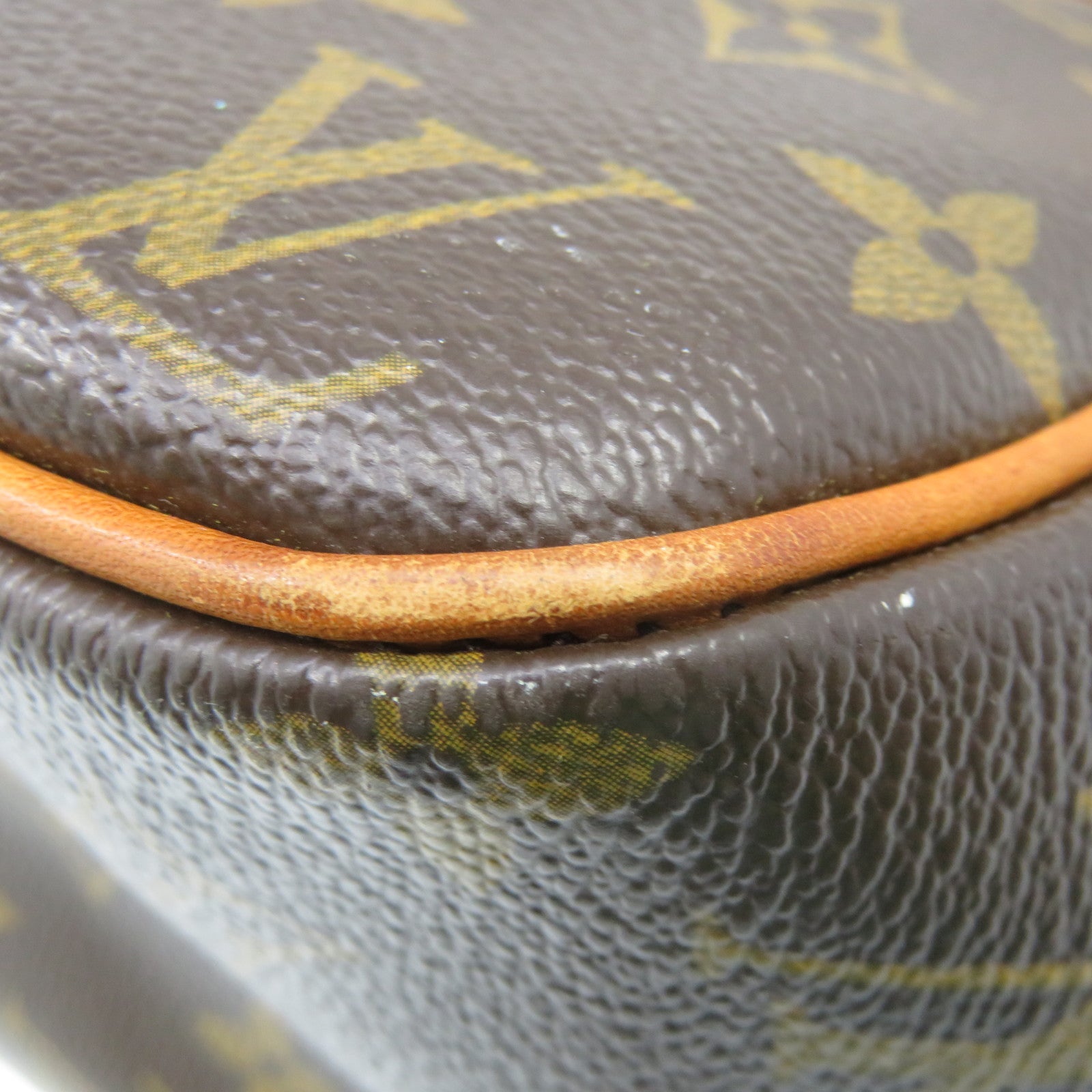 LOUIS VUITTON Monogram Batignolles Horizont Shoulder Bag肩背袋啡色