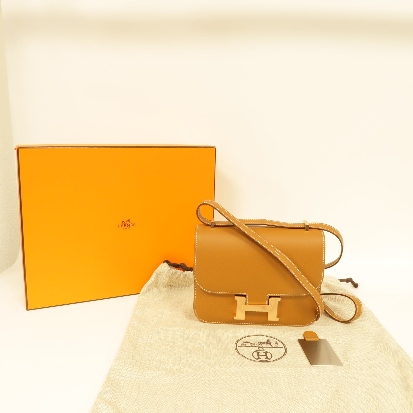HERMES Epsom皮革Constance Mini金扣肩背袋Gold棕色
