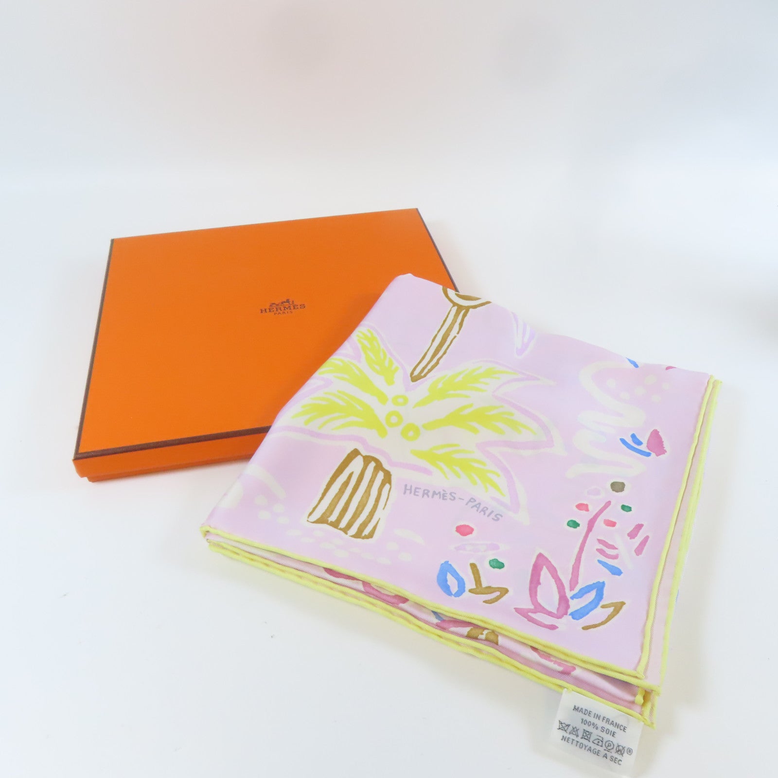 HERMES 絲質Scarf 90x90cm絲巾粉紅色/白色/黃色