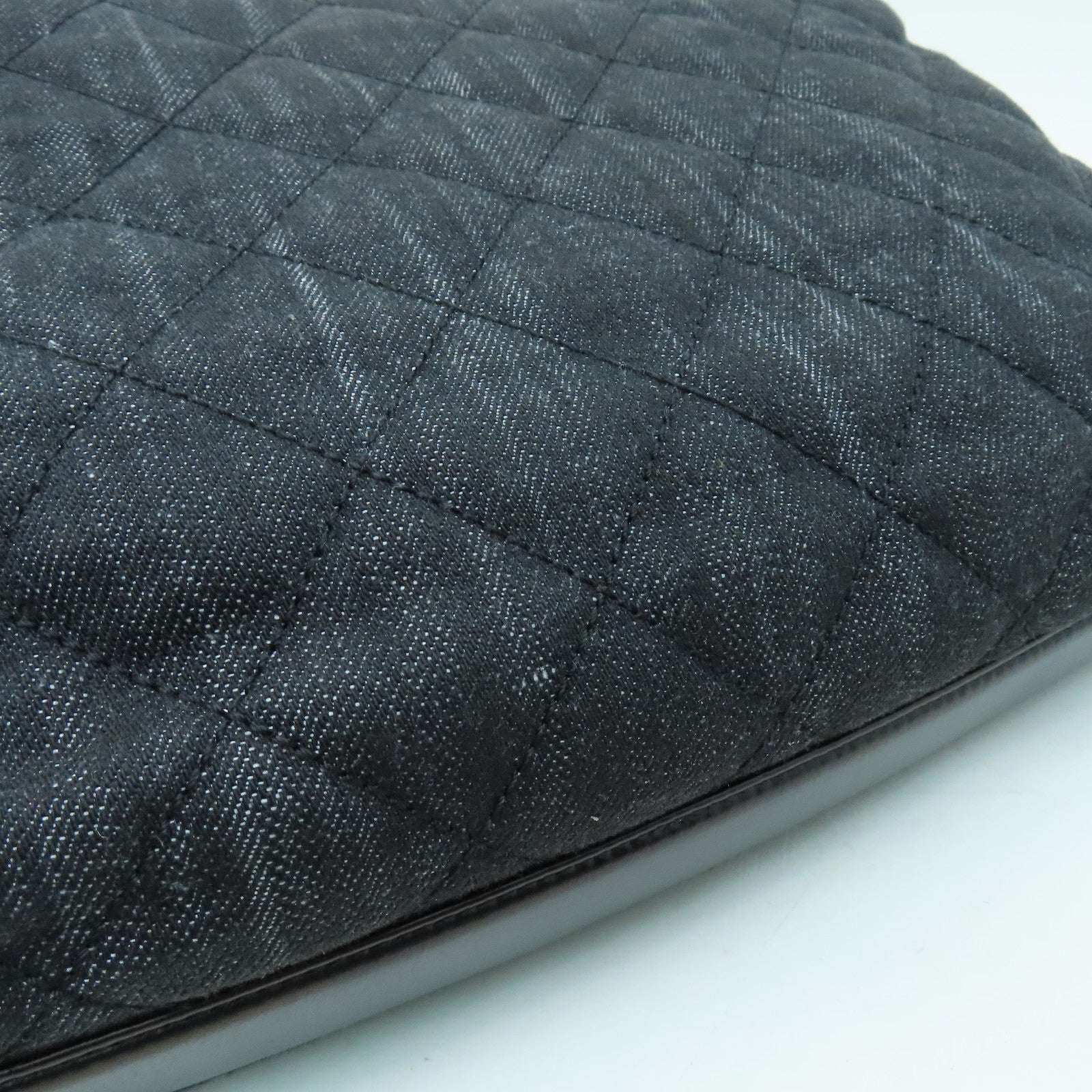 CHANEL 菱格牛仔布/皮革Chain Shoulder金扣鏈帶肩背袋黑色
