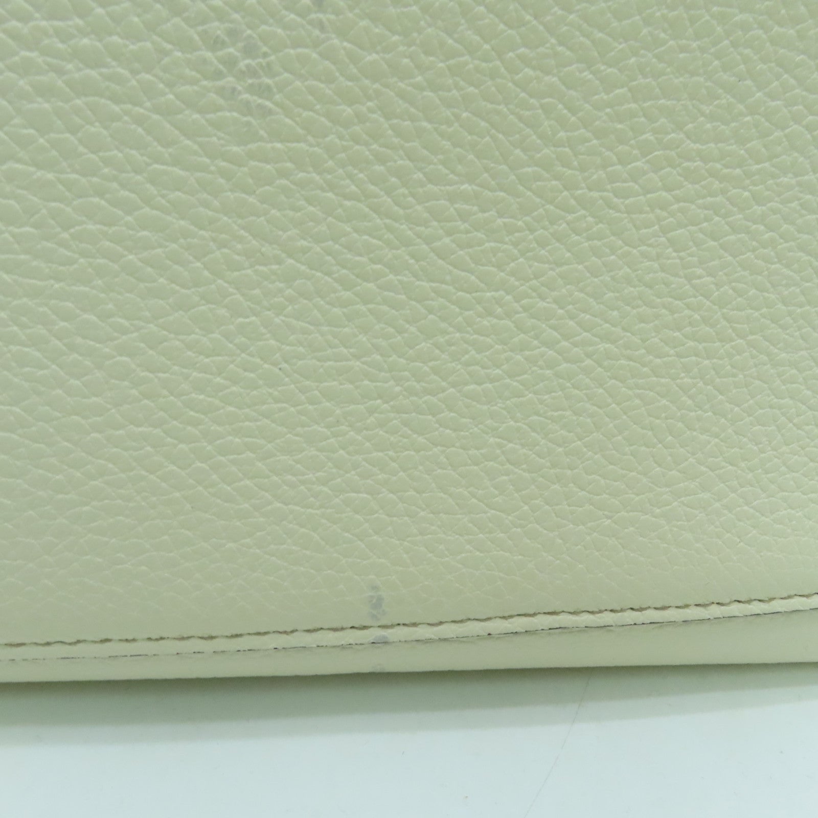Furla 牛皮皮革Margherita金扣手挽袋白色/米色