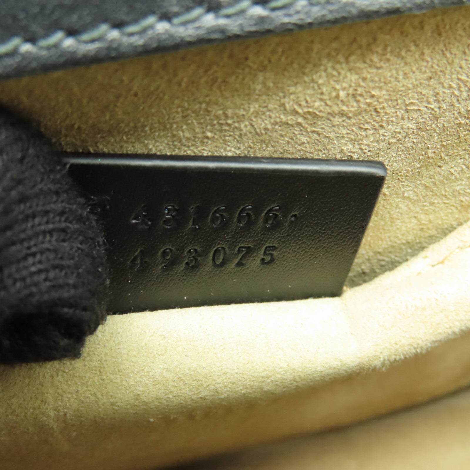 GUCCI 牛皮皮革Sylvie Mini金扣鏈帶肩背袋黑色