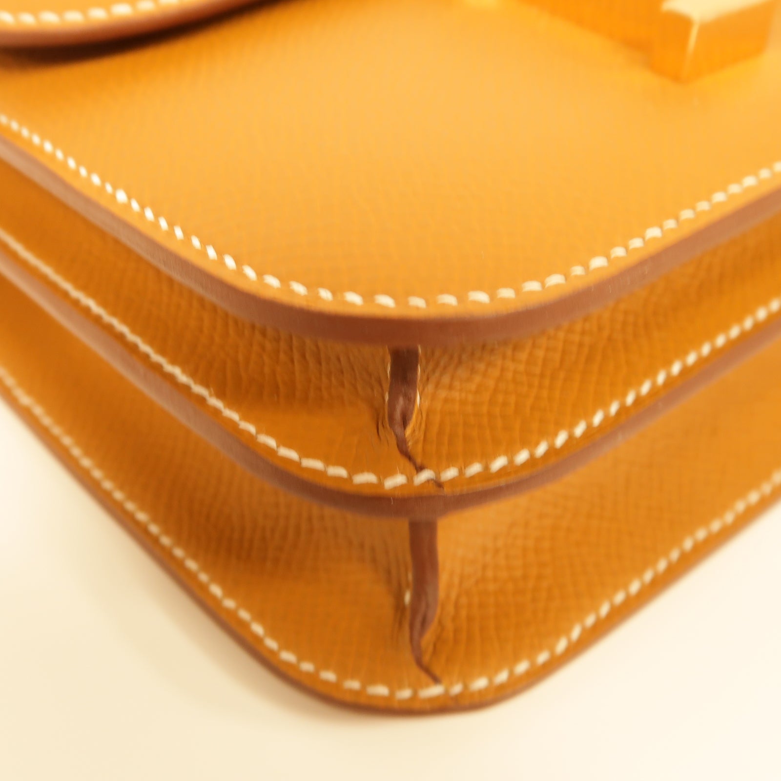 HERMES Epsom皮革Constance Mini金扣肩背袋Gold棕色