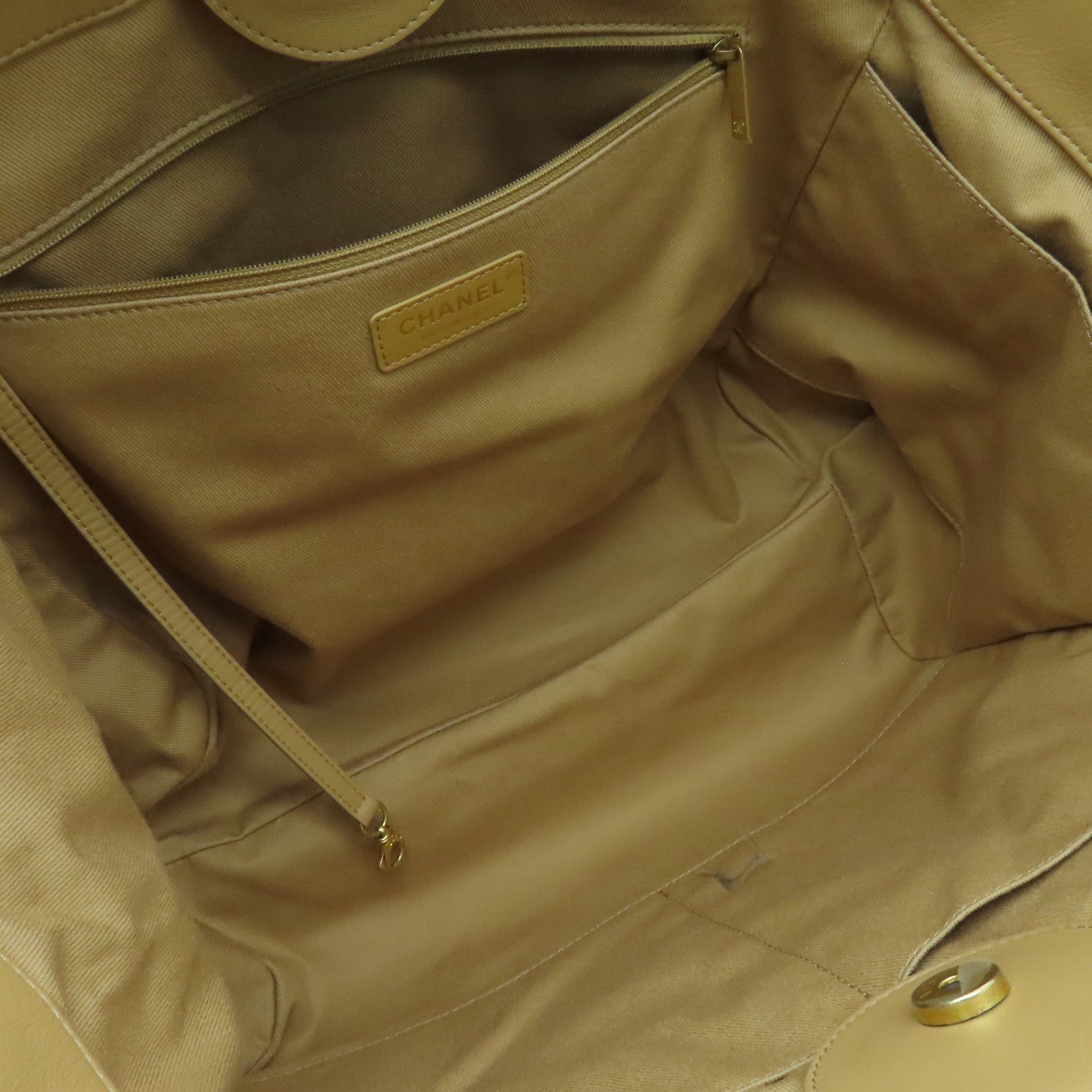 CHANEL 【激減優惠】牛皮皮革Deauville Tote金扣手挽袋米色
