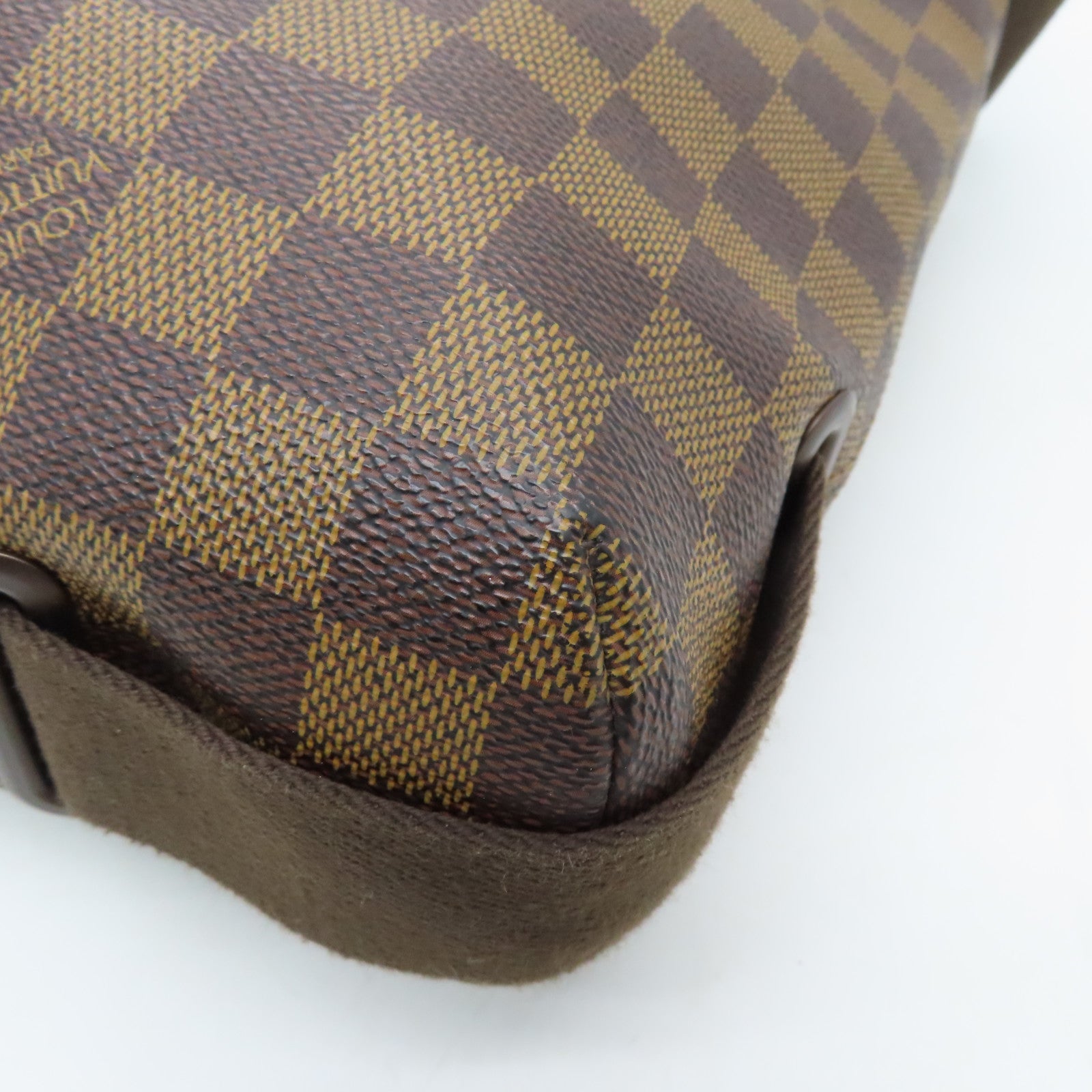 LOUIS VUITTON Damier Brooklyn MM Gold Buckle Shoulder Bag Brown