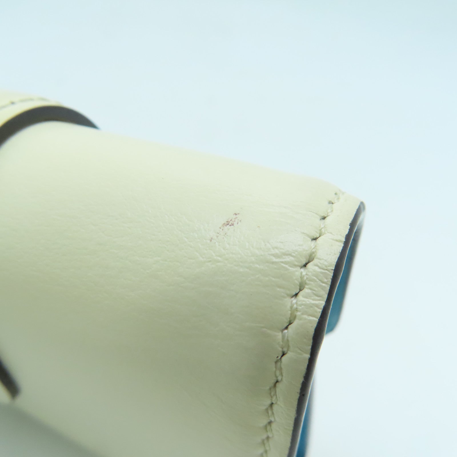 LOUIS VUITTON 【激减优惠】牛皮皮革Point 9 Small Wallet金扣钱包白色