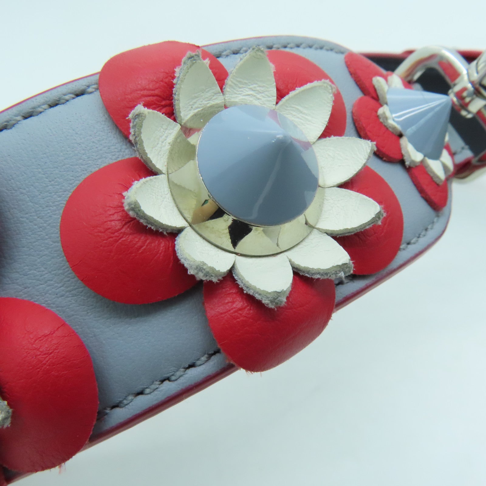 FENDI 牛皮皮革Shoulder Strap银扣肩背带灰色