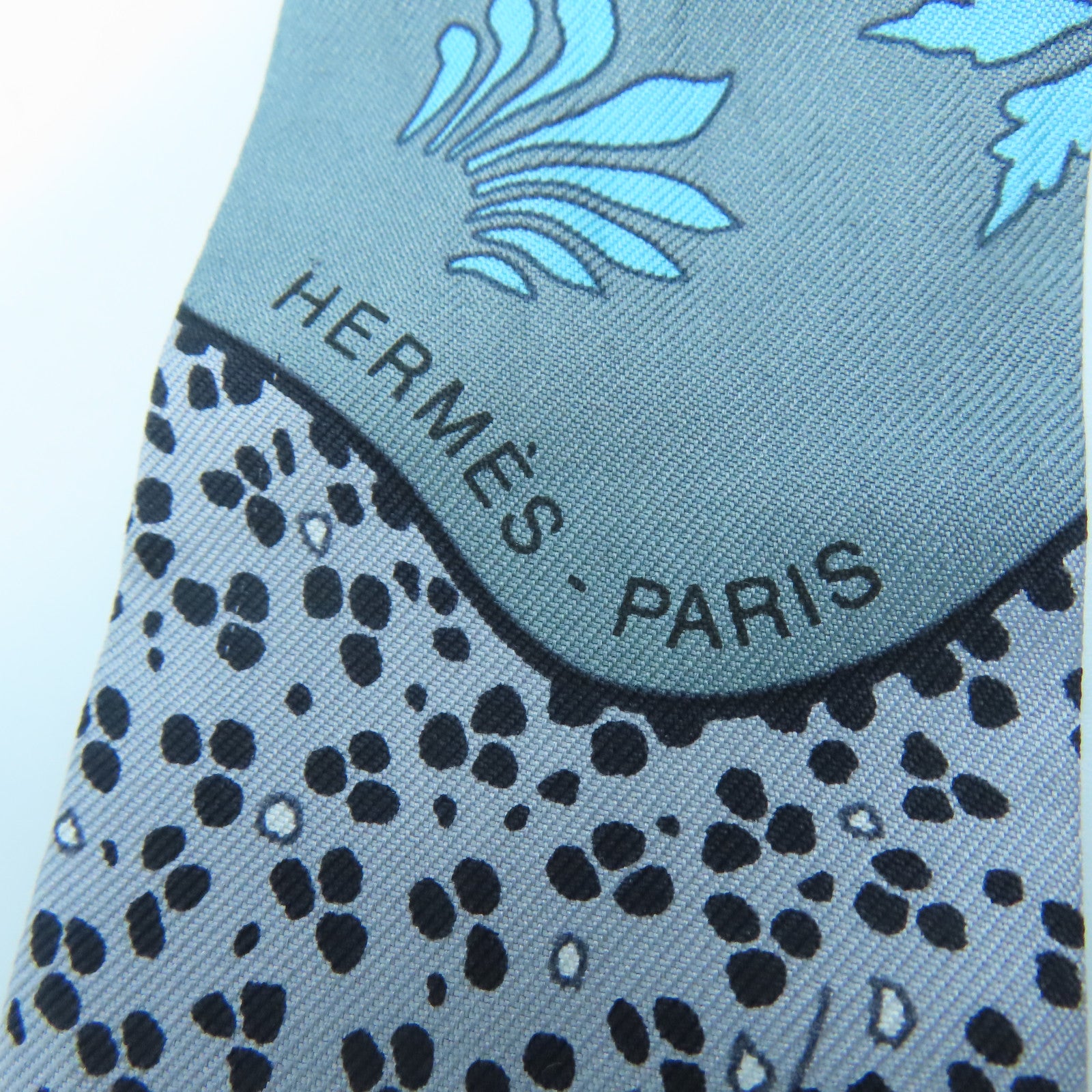 HERMES 絲質Twilly絲巾灰色