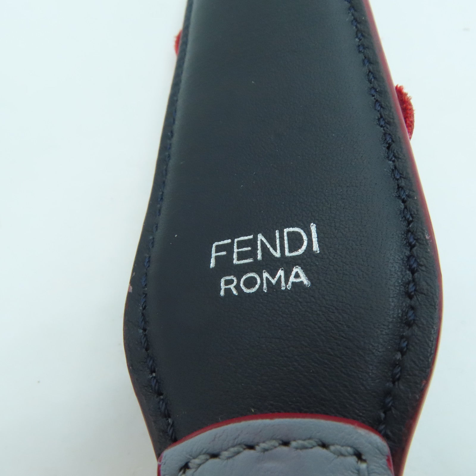 FENDI 牛皮皮革Shoulder Strap银扣肩背带灰色