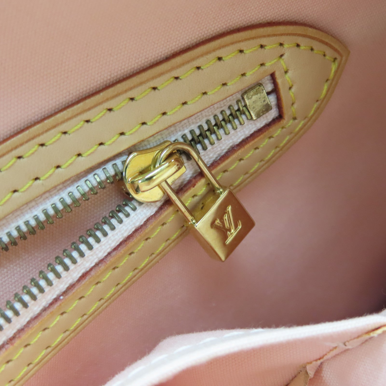 LOUIS VUITTON Monogram Vernis Tote Bag金扣手挽袋黃色
