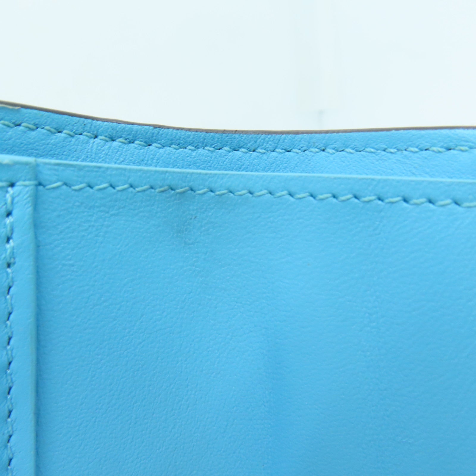 LOUIS VUITTON 【激减优惠】牛皮皮革Point 9 Small Wallet金扣钱包白色