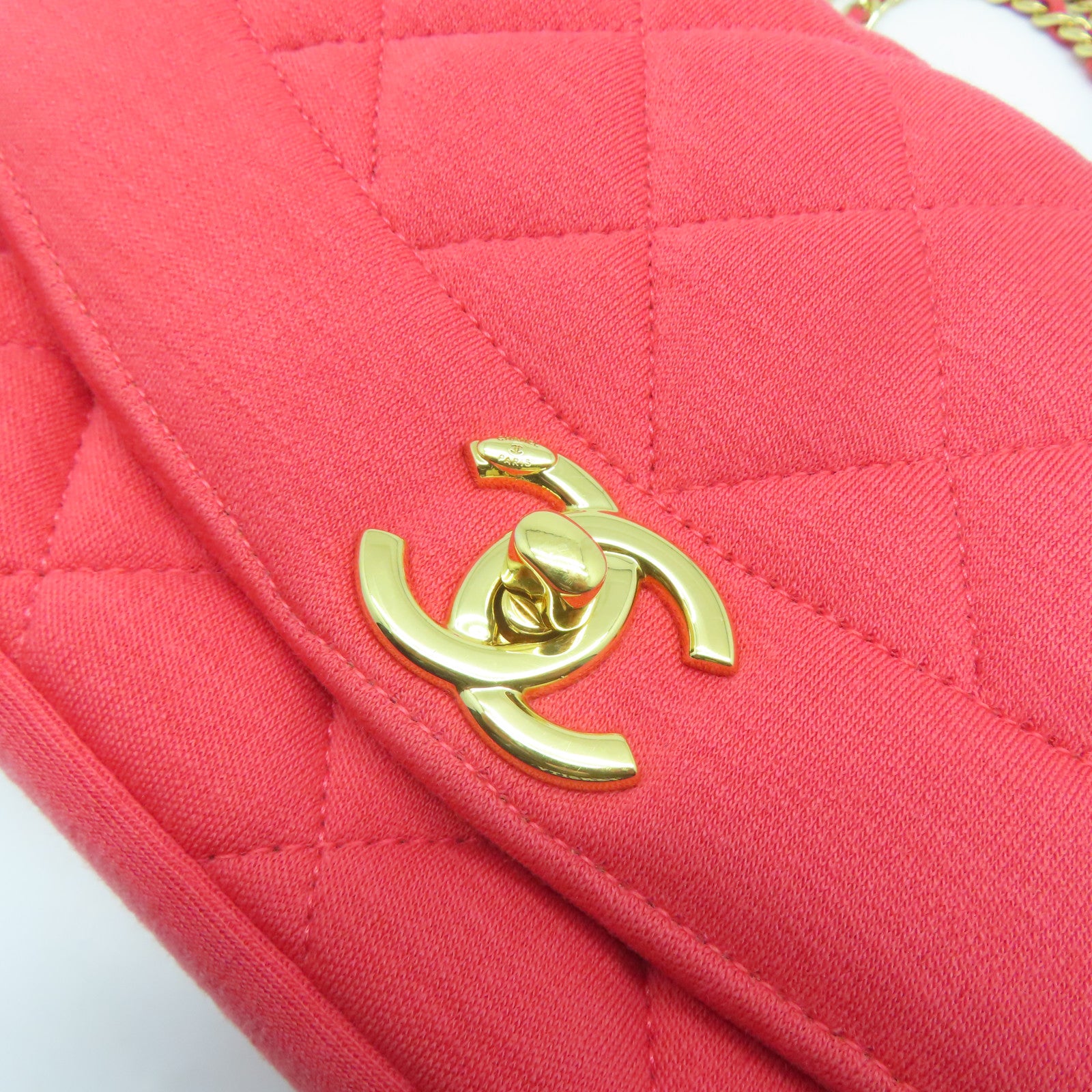 CHANEL 菱格布料Chain Shoulder Bag金扣鏈帶肩背袋紅色