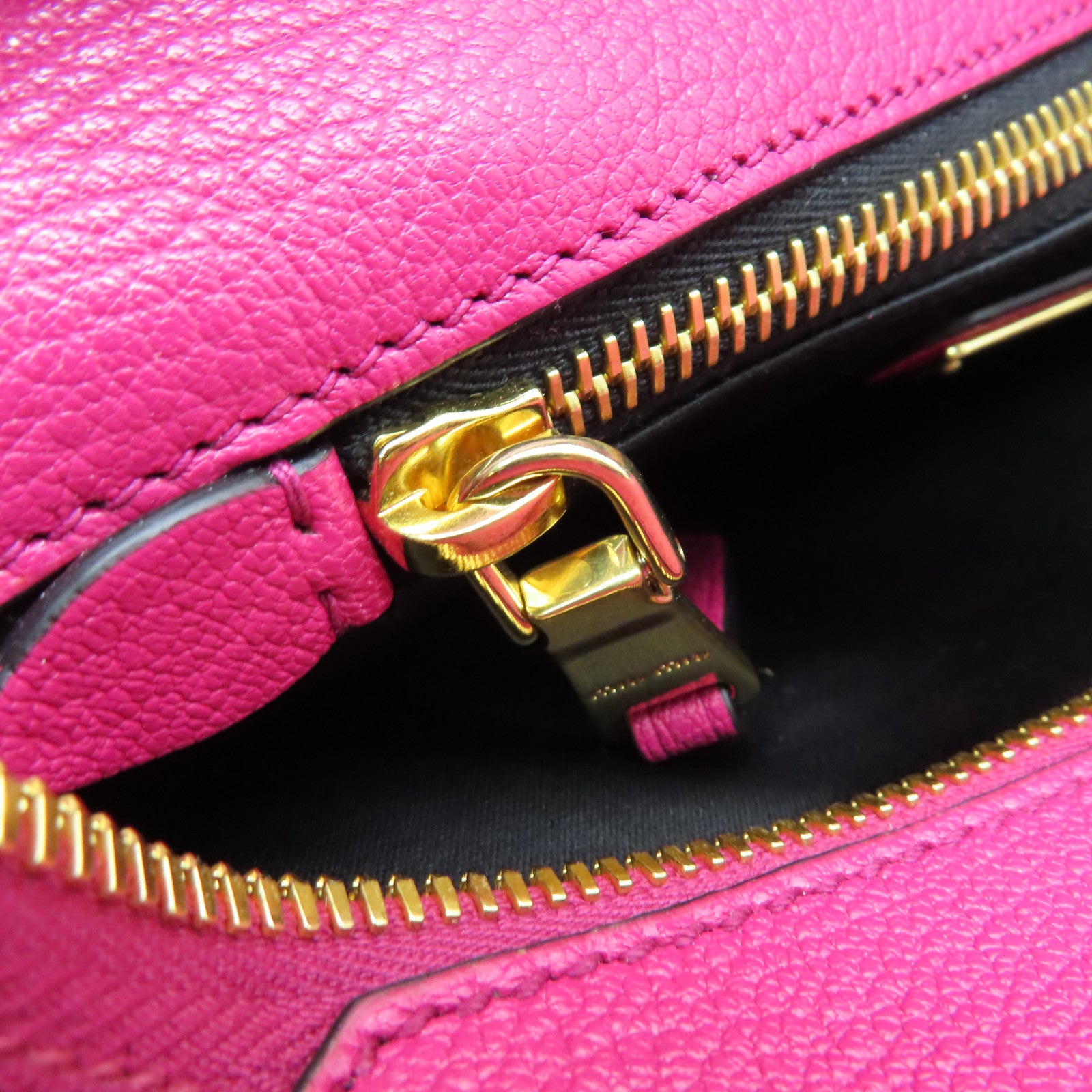 Miu Miu cowhide leather 2 Way Shoulder gold buckle handle shoulder bag pink