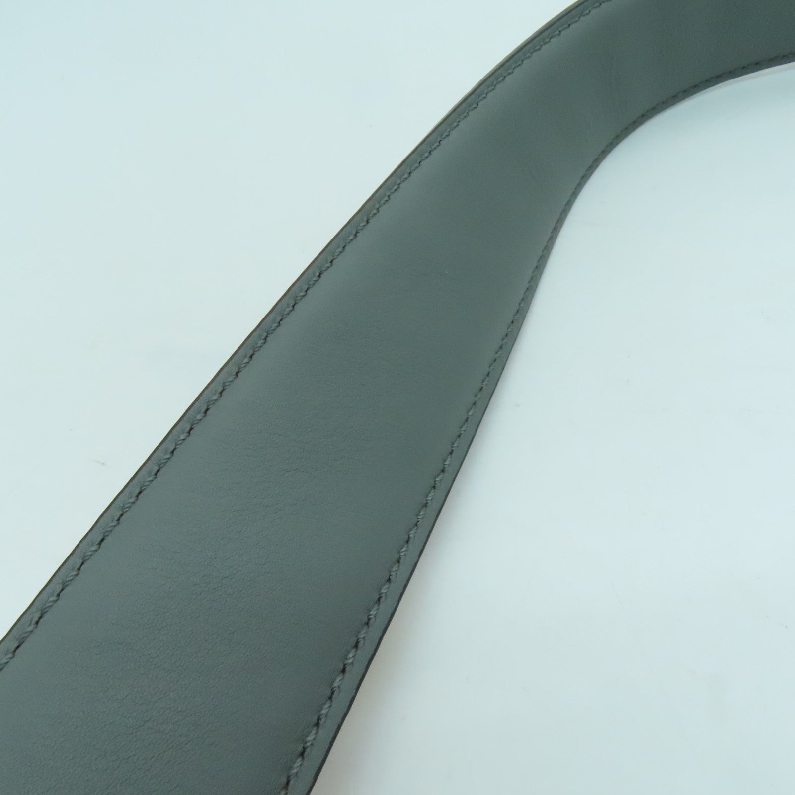 FENDI 牛皮皮革Shoulder Strap银扣肩背带粉红色