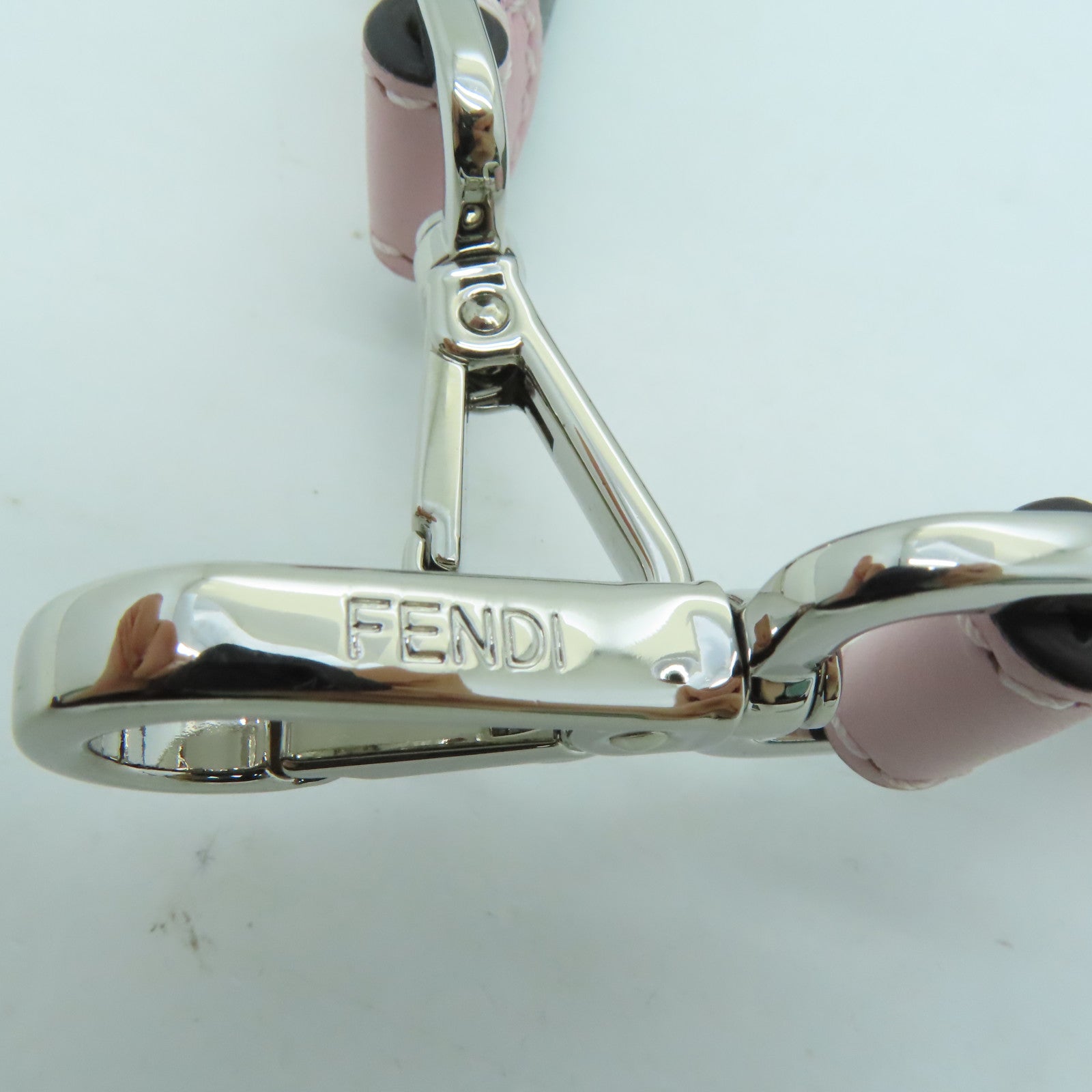 FENDI 牛皮皮革Shoulder Strap银扣肩背带粉红色